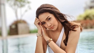 img-title Anya Geraldine Unggah Foto Pakai Bikini, Netizen: Wadidaw