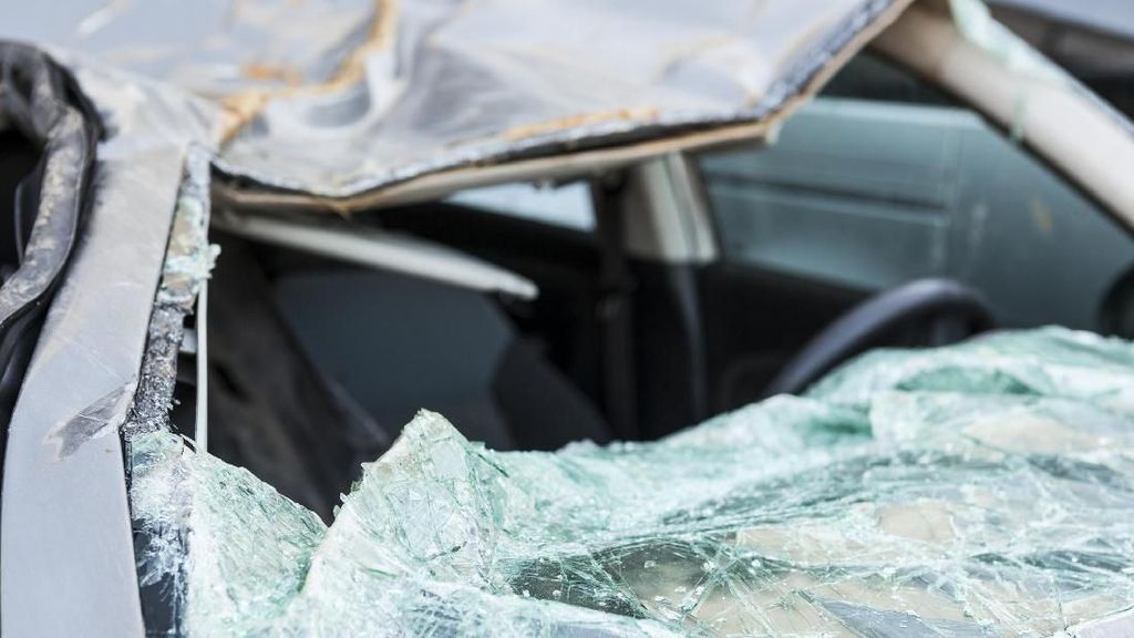 Kecelakaan Maut Akibat Mengantuk di Tol Tegal, 4 Pemudik Tewas