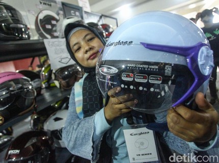 Ada Helm Khusus Hijaber Anti Sempit dan Lebih Nyaman