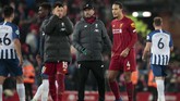 FOTO: Blunder Fatal Dua Kiper Liverpool di Liga Inggris Dua blunder kiper Liverpool Alisson Becker dan Adrian mewarnai kemenangan 2-1 The Reds atas Brighton and Hove Albion di Liga Inggris di Anfield, Sabtu (30/11).