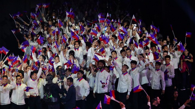 FOTO: Kontingen Indonesia Beraksi di Pembukaan SEA Games 2019