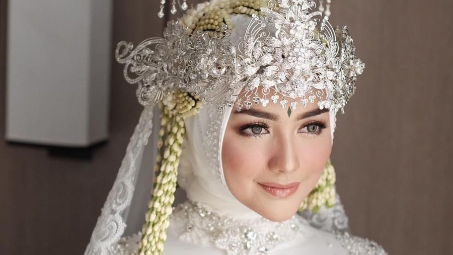 Nikahi Rezky Aditya, Makeup Citra Kirana Saat Akad Tuai Pujian