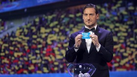 Piala Eropa Ditentukan Pekan Depan, Berpeluang Digelar 2021