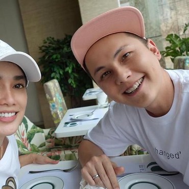 Jamu Macan Kerah Bikin Ussy Sulistyawati Hamil Anak Keempat?