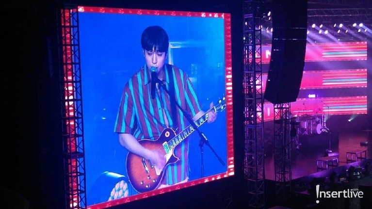 Melihat lebih dekat para personel Day6 di konser Day6 World Tour Gravity yang digelar di Tennis Indoor Senayan, Jakarta, Minggu (1/12).