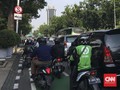 Reuni 212, Pemotor Gunakan Jalur Sepeda di Depan Kantor Anies