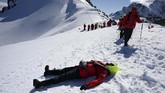 FOTO: Ramai-ramai ke Antartika Sebelum Musnah Semakin banyak turis yang berwisata ke Antartika, daratan es yang sedang terancam punah akibat pemanasan global.