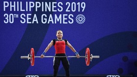 Windy Rebut Emas Ketiga Indonesia Sekaligus Cetak Rekor