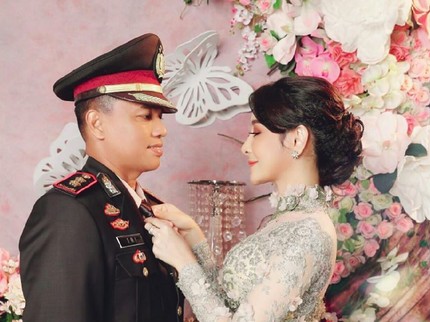 7 Potret Mesra Uut Permatasari dan Suami, Kompol Tri Goffarudin