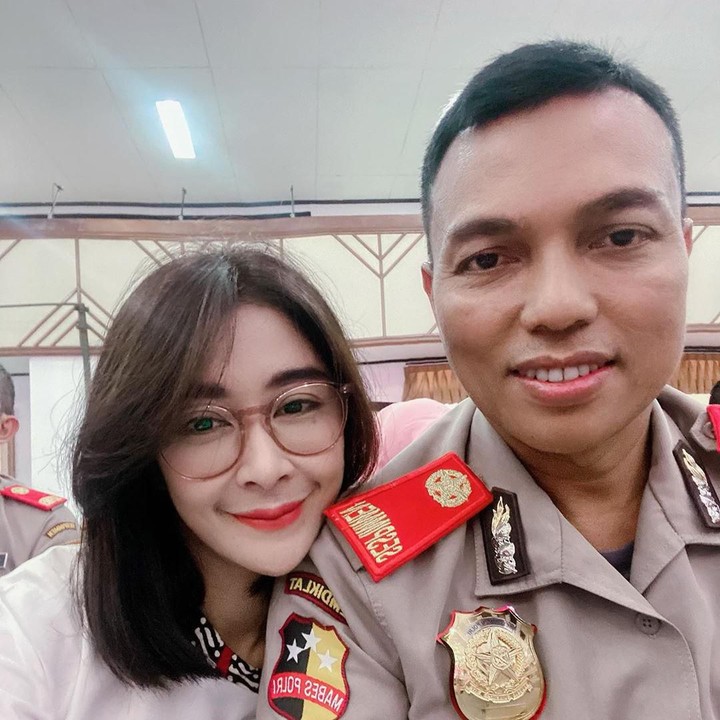<p>Semenjak menjadi ibu, Uut membatasi kegiatannya di dunia entertainment. (Foto: Instagram @uutpermatasari)</p>