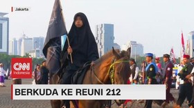 VIDEO: Rombongan Peserta Reuni 212 Berkuda Menuju Monas