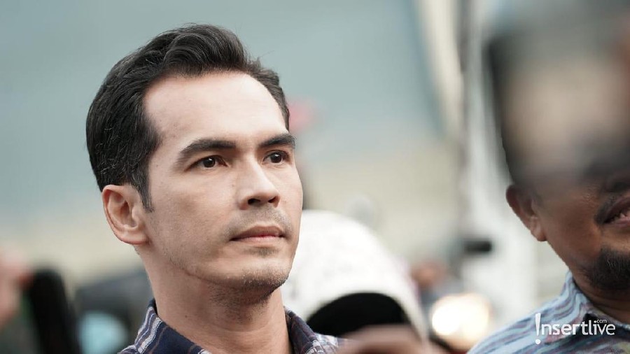 Kecurigaan tim hukum Atalarik Syah soal intervensi pengadilan dalam perkara hukum hak asuh anak.