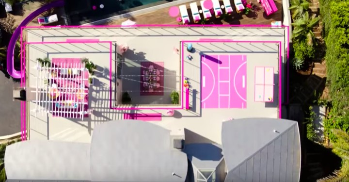 Mengintip Isi Rumah Barbie di Dunia Nyata, Gemas Bernuansa ...