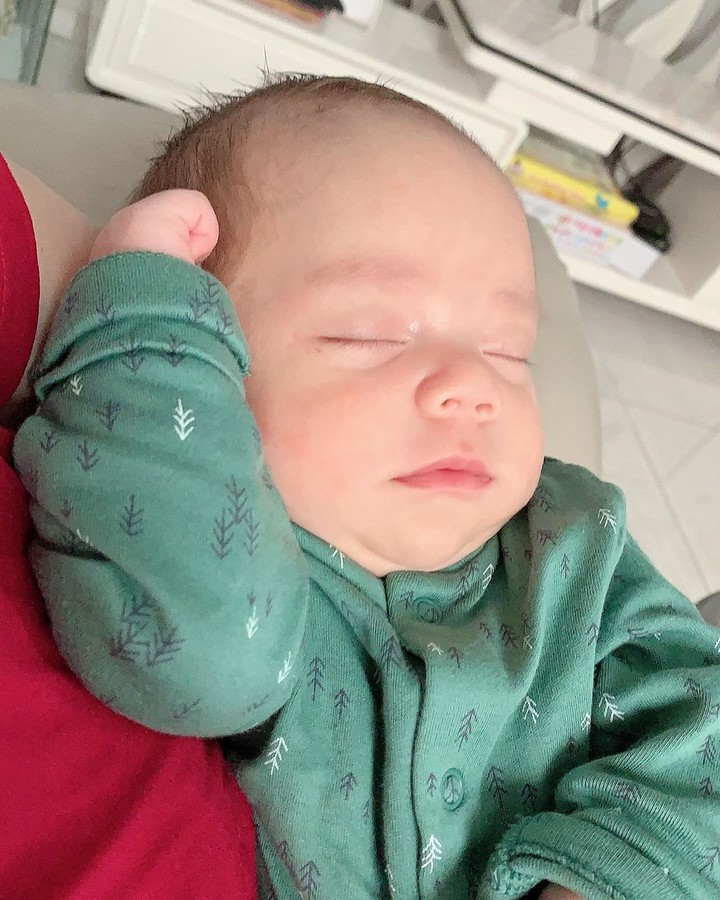 Ekspresi Lucu Baby Koa, Anak Celine Evangelista yang ...