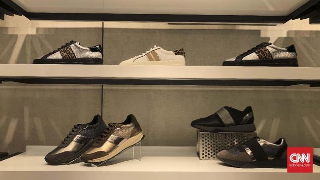 Aliran udara yang tak lancar pada sepatu kerap timbulkan bau pada kaki. Geox Respira memiliki 'teknologi' untuk mencegahnya.