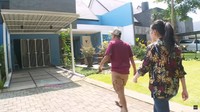 <p>Ayu Ting-ting dan Ruben Onsu pergi bertandang ke rumah desainer kondang, Ivan Gunawan. (Foto: YouTube Brownis Trans TV)</p>