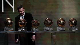 Pastikan Bertahan, Messi Tak Muncul di Tes Barcelona