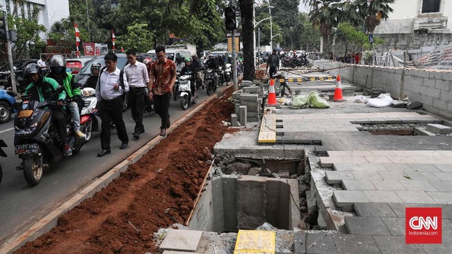 Kepala Dinas Bina Marga DKI Jakarta Hari Nugroho mengatakan kemacetan saat pembangunan trotoar di Kemang hanya bersifat sementara.