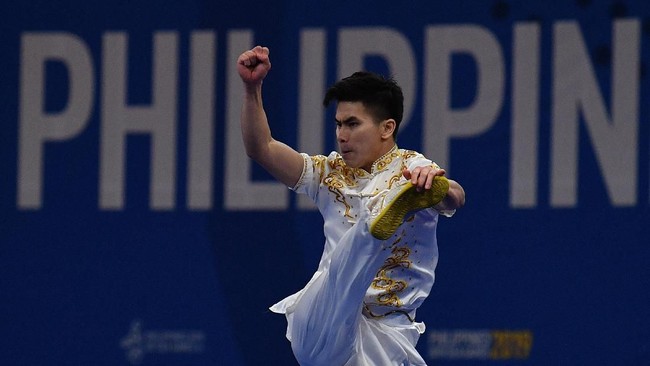 Atlet wushu Indonesia Edgar Xavier Marvelo berhasil meraih medali emas SEA Games 2023 usai jadi yang terbaik di nomor Chanquan.