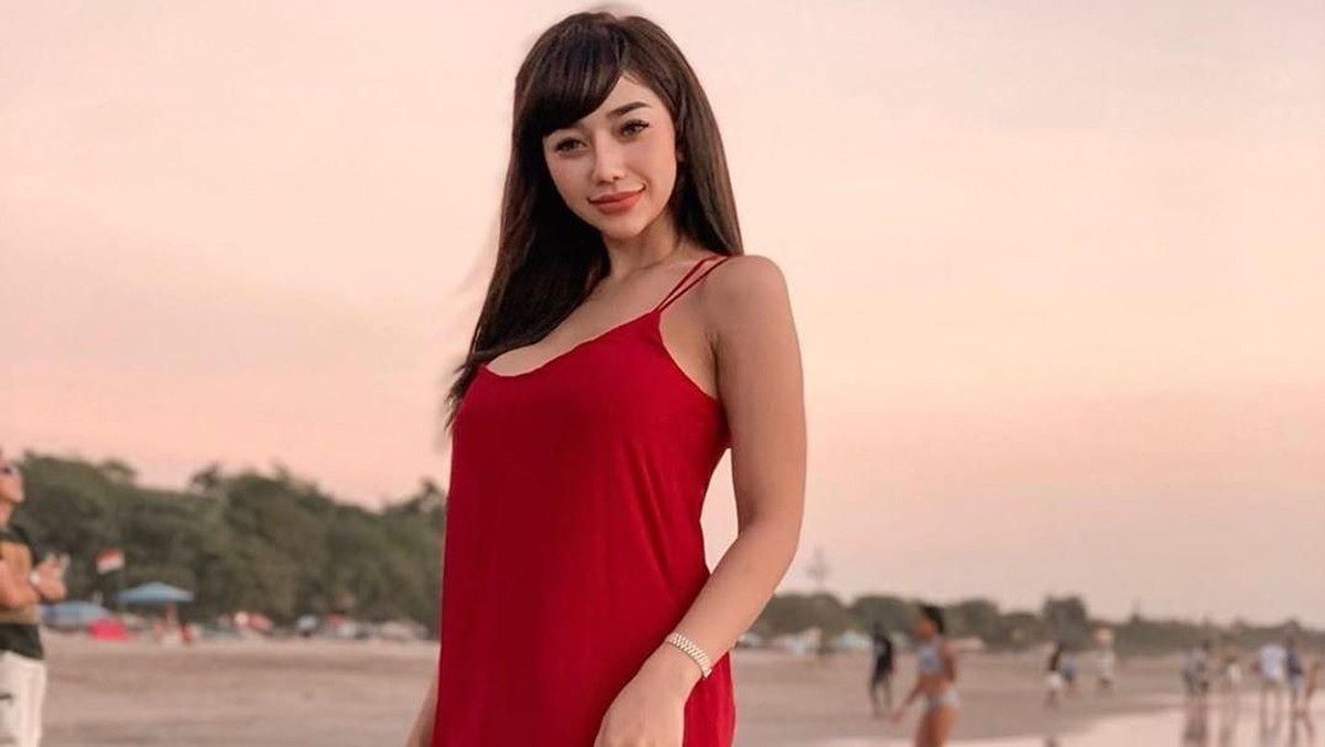 Tengah ramai diperbincangkan netizen usai kejadian ribut dengan polisis di Bali&comma; berikut enam fakta menarik dari model majalah dewasa&comma; Messya Iskandar&period;