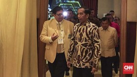 Airlangga Pamer KIB Punya Tiket Premium Pilpres 2024 di Depan Jokowi