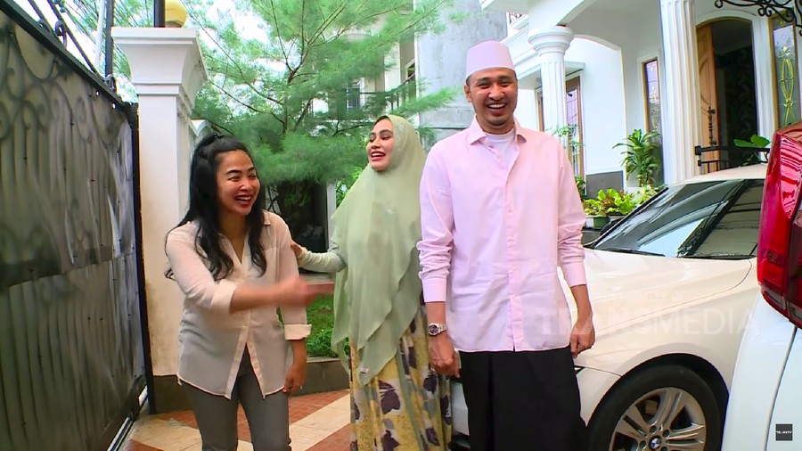 Kartika Putri melarang sang suami menggunakan mobil BMW baru yang menjadi hadiahnya.
