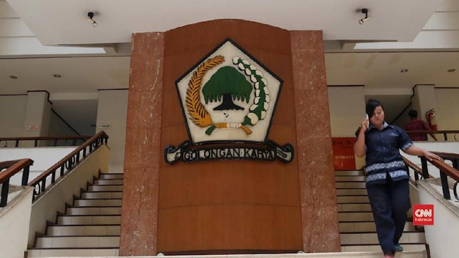 Anggota DPRD Kota Palembang berinsial D yang tertangkap BNNP Sumatera Selatan kedapatan membawa 5 kilogram sabu dan ribuan ekstasi.