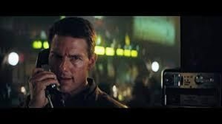 Film Jack Reacher dan The Fan akan menemani waktu bersantai Bunda malam ini.