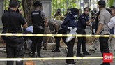 FOTO: Olah TKP Ledakan di Monas Polisi menggelar olah tempat kejadian perkara pascaledakan granat asap di kawasan Monumen Nasional (Monas) Jakarta Pusat.