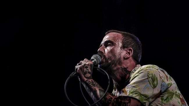 Joe Talbot of British band Idles performs on the third day of the 2019 Alive Festival in Oeiras in the outskirts of Lisbon on July 13, 2019. (Photo by PATRICIA DE MELO MOREIRA / AFP)