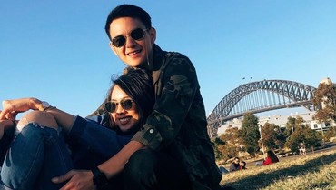 img-title Sudah Terdaftar di KUA, Marcell Darwin Nikahi Nabila Faisal Tahun Depan