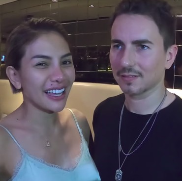 Detik-detik Nikita Mirzani Diajak Jorge Lorenzo Clubbing Bareng