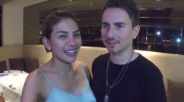 img-title Detik-detik Nikita Mirzani Diajak Jorge Lorenzo Clubbing Bareng