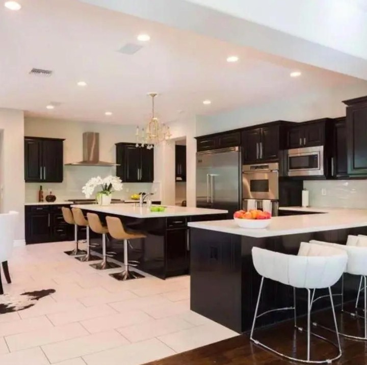 Katie Holmes membeli rumah ini pada tahun 2014 setelah bercerai dari Tom Cruise. (Foto: Homes and Property)