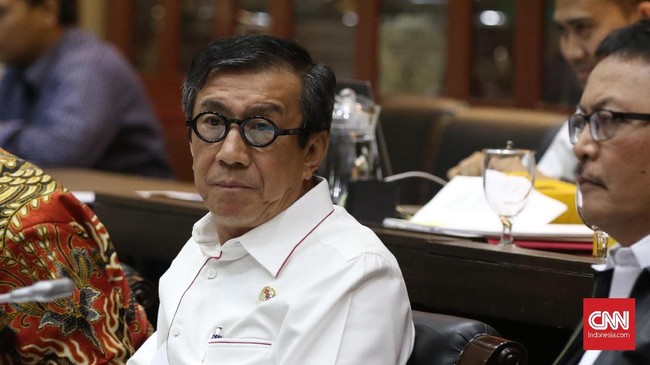 Menkumham Yasonna Laoly menyebut status justice collaborator menjadi salah satu syarat yang terpenuhi oleh napi korupsi menerima remisi.