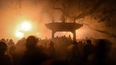 FOTO: Gadhimai, Festival Penuh Darah di Nepal Sekian lama, Gadhimai Festival mengorbankan puluhan ribuan hewan demi menyenangkan sang dewa. Kini, pihak-pihak kontra makin kencang menyuarakan hak hewan.