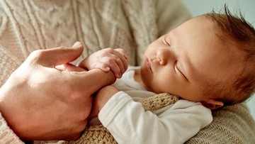 PENYAKIT SERIUS PADA BAYI KARENA BILIRUBIN TINGGI