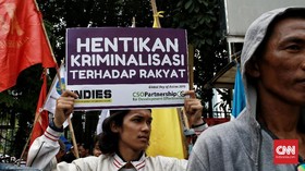 FOTO: Aksi Nelayan di Depan Mapolda Metro Jaya
