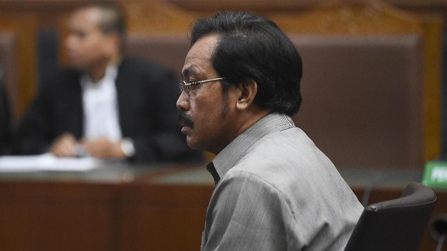 KPK menemukan dugaan kerugian keuangan negara sekitar Rp250 miliar dari kasus dugaan korupsi pengaturan kuota rokok dan minuman beralkohol (minol).