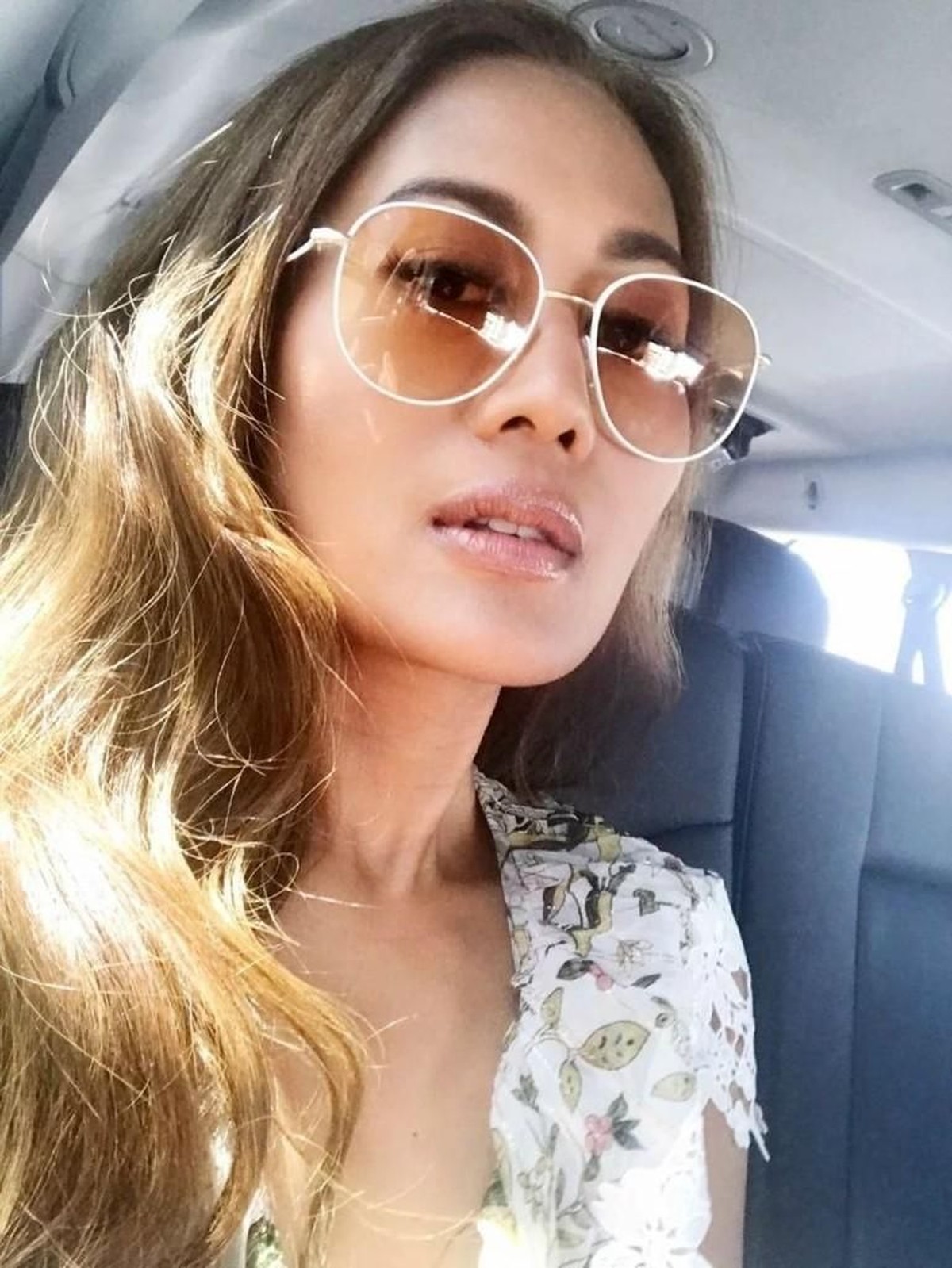 Azura Luna Mangunhardjono menjadi penipu profesional demi memenuhi gaya hidup mewah di Hong Kong&period; Inilah deretan potret cantiknya&period;