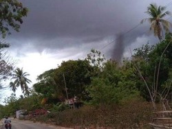 Rumah Kebun di Gowa Terlempar 30 Meter Diterpa Puting Beliung, 1 Orang Tewas