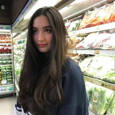 Pamer Selfie di Los Angeles, Masker Stephanie Poetri Bikin Salfok