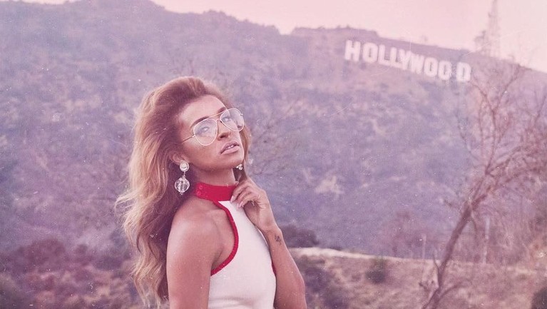 Ini dia fakta Melody Thornton, member Pussycat Dolls yang absen di tur reuni grup wanita asal Amerika Serikat tersebut.