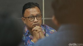 Komnas HAM Kritik Pejabat Pemasang Foto di Bansos Corona