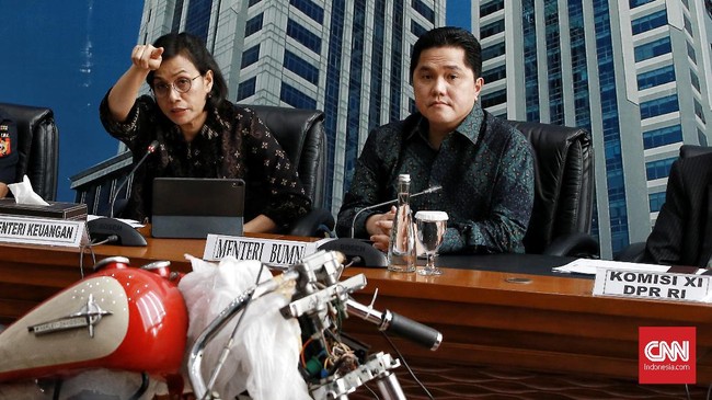 Presiden Jokowi menunjuk Menteri Keuangan Sri Mulyani dan Menteri BUMN Erick Thohir sebagai Ketua dan Anggota Dewan Pengawas Lembaga Pengelola Investasi (LPI).