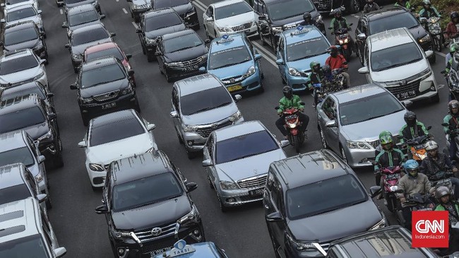 Pemprov Jabar memberi berbagai insentif fiskal berupa diskon pajak dan pembebasan sanksi alias pemutihan pajak kendaraan bagi wajib pajak.