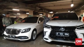 Sidak Penunggak Pajak, Tim Temukan Lamborghini Bermasalah