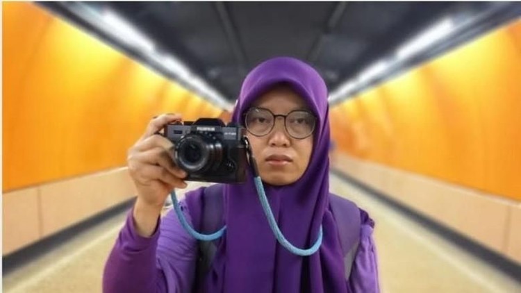 Pekerja asal RI, Yuli Riswati mengalami hal buruk, dipaksa telanjang saat ditahan oleh imigrasi Hong Kong.