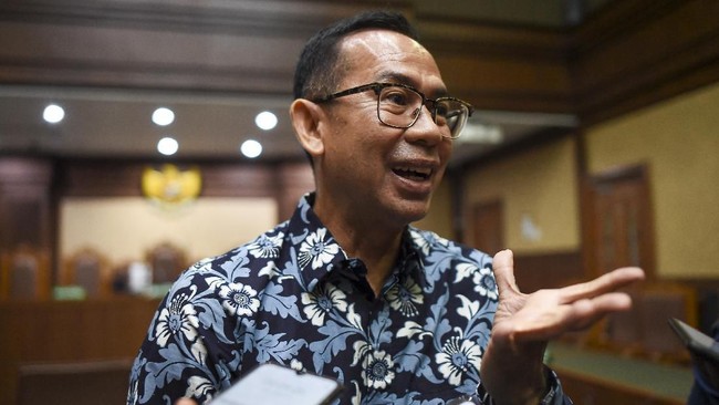 Ditjen PAS Kemenkumham menyatakan 23 narapidana korupsi mendapatkan pembebasan bersyarat salah satunya Tubagus Chaeri Wardana Chasan alias Wawan.