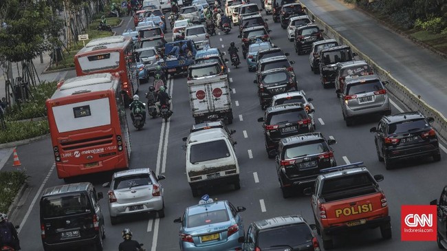 Pemerintah Provinsi DKI Jakarta diskon Pajak Bahan Bakar Kendaraan Bermotor (PBBKB) hingga 80 persen.